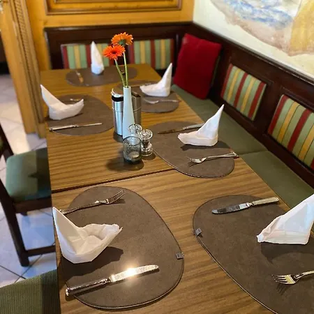 Hotel Restaurant Schiff 3*