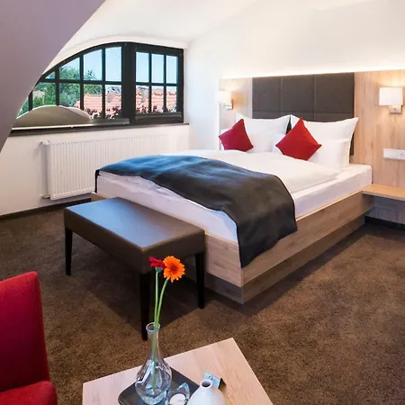 Hotel Restaurant Schiff 3*